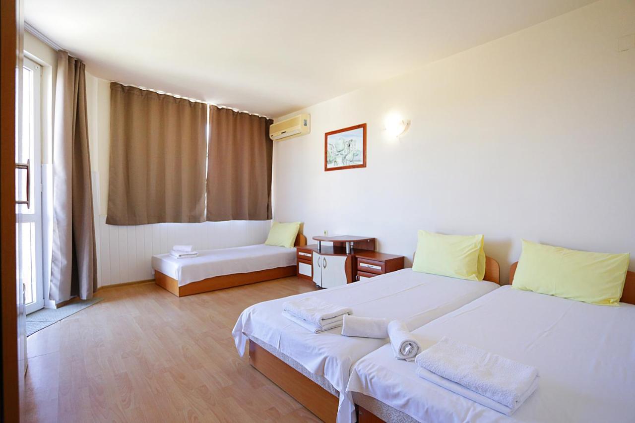 Sineva Guest House Равда Экстерьер фото