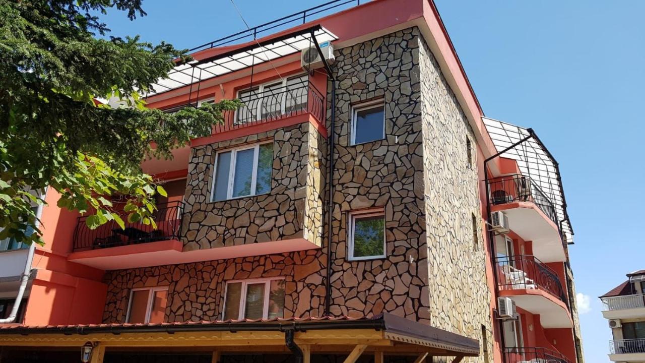 Sineva Guest House Равда Экстерьер фото