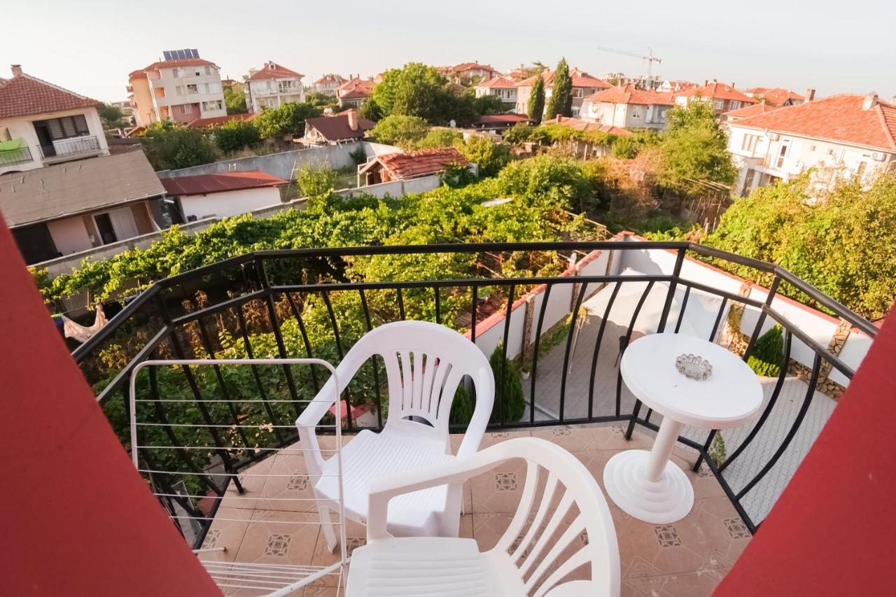 Sineva Guest House Равда Экстерьер фото